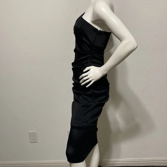 Xscape by Joanna Chen One-Shoulder Ruched Midi Dress - Size 6 - Picture 4 of 9